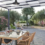 Villa John's Stafilos *