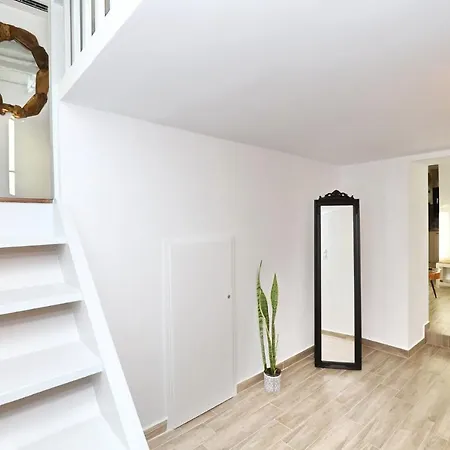 John's Stafilos Villa